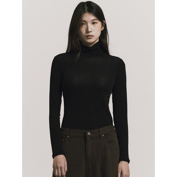 [ESSENTIAL] SOFT TURTLENECK SLIM TOP_IVORY