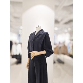 [파주점] [더아이잗컬렉션]싱글 버튼 테일러드 라인 블라우스 CR4A0BL251