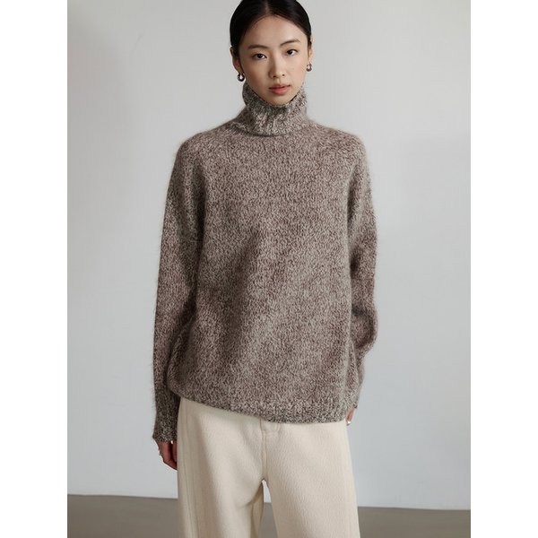 알파카 터틀넥 니트 - BEIGE
