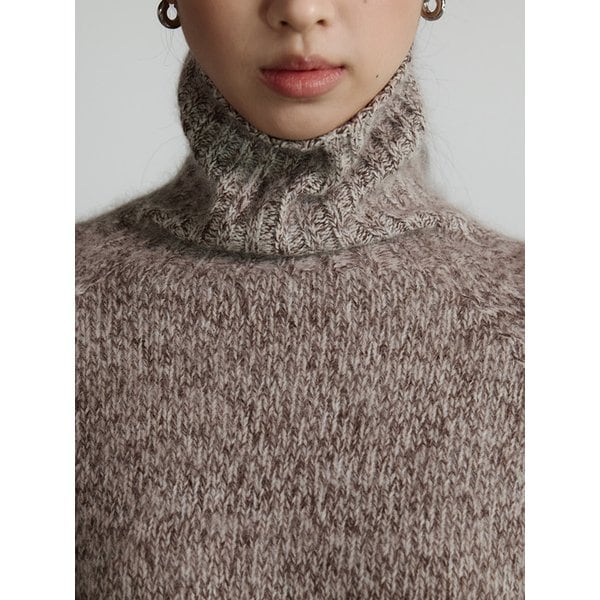 알파카 터틀넥 니트 - BEIGE