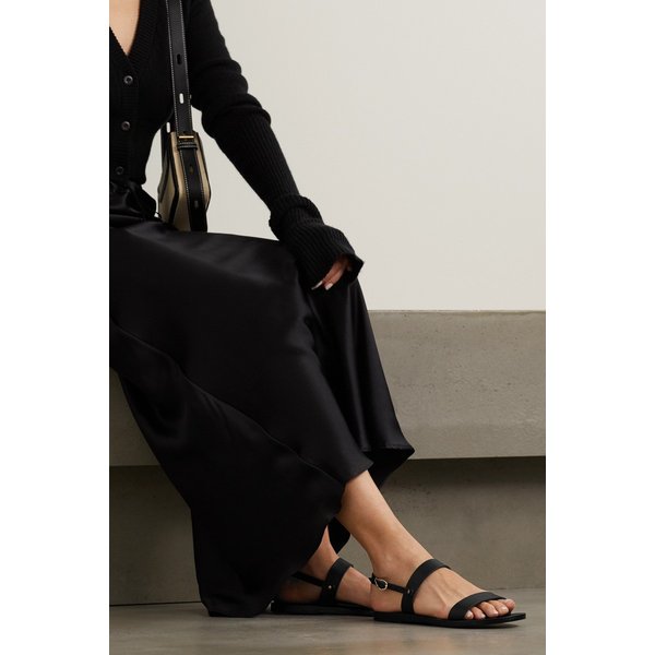 클리오 가죽 샌들 블랙 17957409492541398