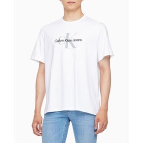 남성 레귤러핏 히어로 모노그램 로고 반팔 티셔츠(40EM289)