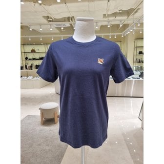 메종키츠네 [부산점] 여성 폭스 헤드 패치 레귤러핏 반팔 티셔츠 LW00105KJ0008-P476