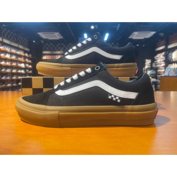 [여주점] (남여공용) 스니커즈 검솔 스케이트 올드스쿨 (블랙) (VN0A5FCBB9M)