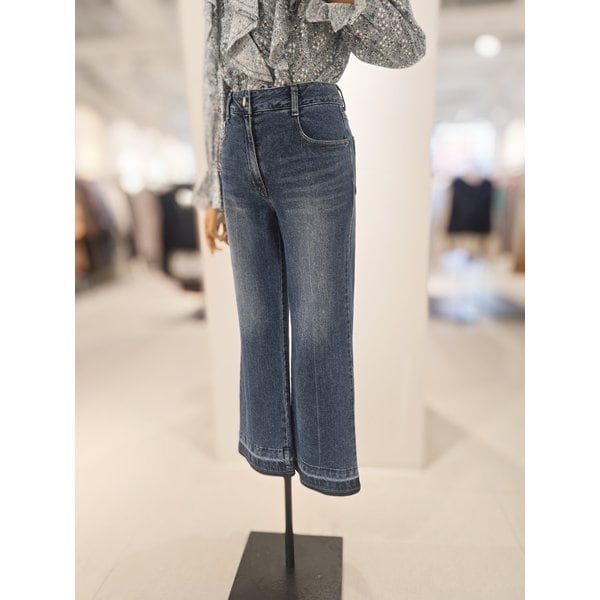 [파주점] [더아이잗컬렉션]디테일 워싱 부츠컷 데님 팬츠 CR3A0SL711