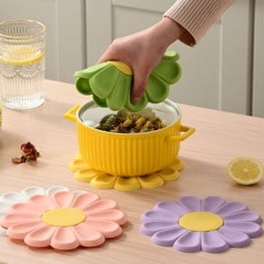 내일의공간 국화꽃 실리콘 냄비받침 17cm (냄비 집게)