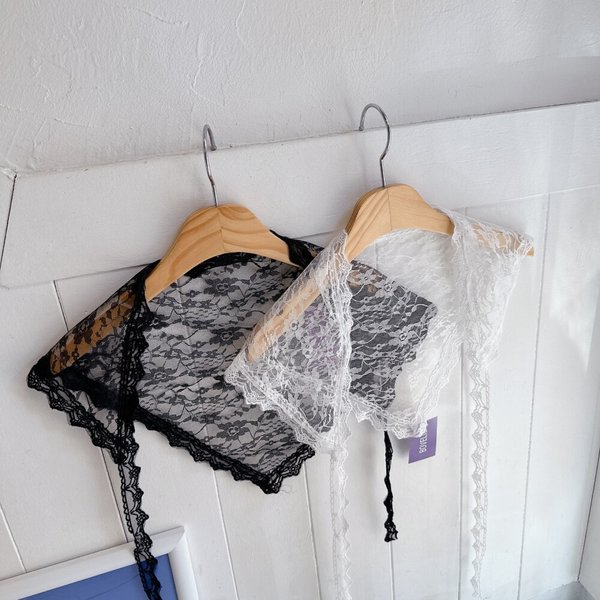 확대된 대표 보블리에 / 플라워 삼각 레이스 스카프