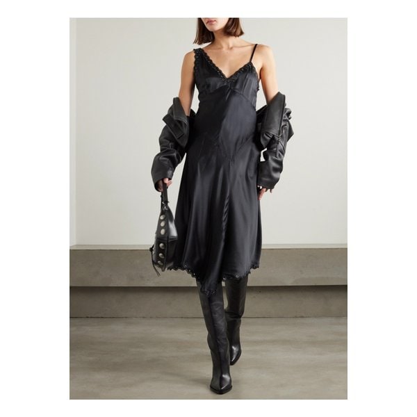 아이리치 비대칭 아일렛 장식 실크 미디 드레스 블랙 1647597325950533