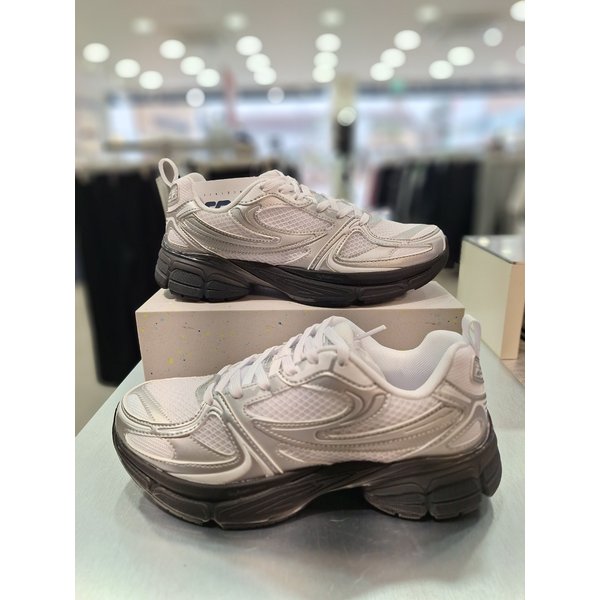 [여주점] 1RM02964H 010 FILA INTERUN v2 휠라인터런v2 남여공용운동화