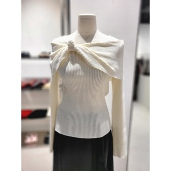 에고이스트 [여주점] 오프숄더 로즈코사지 니트탑 ER4OKL55