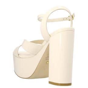 스튜어트 와이츠먼 Sandals SD997SEASHELL White