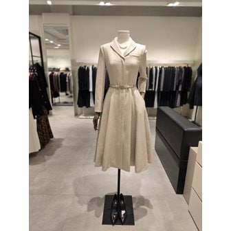 지고트 [파주점] 테일러드 집업 라인 원피스 JPAA0OP333