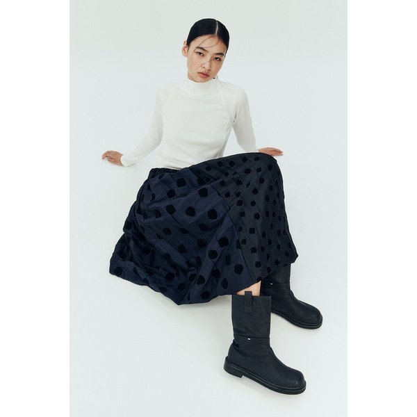 롱슬리브 하이넥 골지 티셔츠 9105422221002