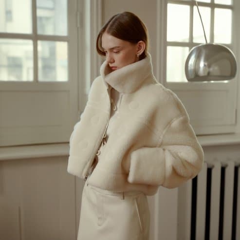 뮤제 [LAMBS WOOL 100%] NOEL Reversible Short Mustang Coat_Ivory