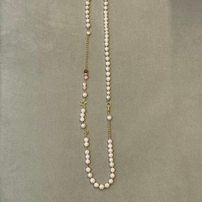 Reflection of Light Long Pearl Necklace