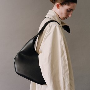 Arc hobo bag Black
