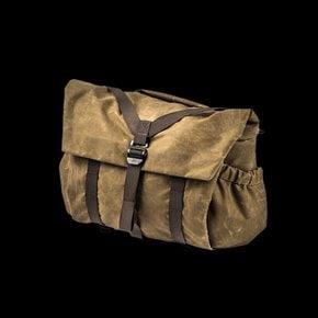 우탄크래프트 카메라백 PILOT TRAVEL BAG 10L - Khaki Brown