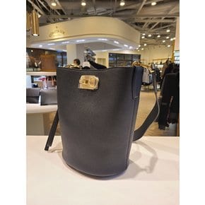 [FERRAGAMO] 페라가모 스튜디오 버킷백 21-2892-BK