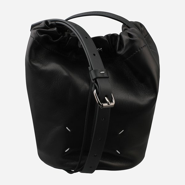 [시흥점] [마르지엘라]6S SB2ZH0003 P8832 HB323 드로우스트링 버킷 크로스백 블랙