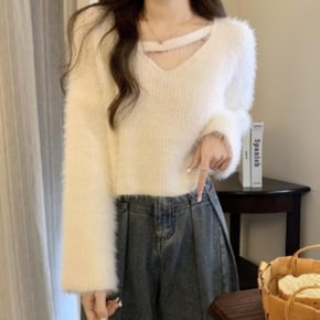 미니멀 여자 가을겨울 포근 퍼지 크롭 긴팔 니트 옷자락 코디