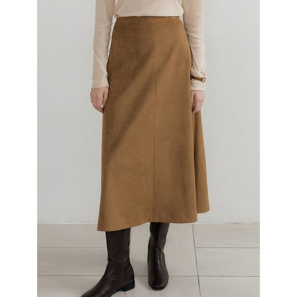 comos 1570 suede mermaid skirt (beige)