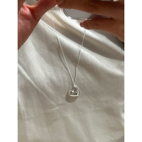 Tote necklace