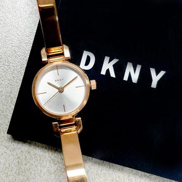 아트박스 /DKNY DKNY 메탈 손목 시계 여자 팔찌 뱅글 NY2629 로즈골드