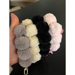 FLUFFY BALL HANDLE STRAP