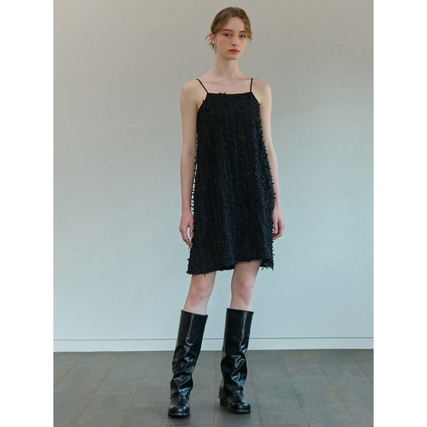 RIBBON EMBROIDERY SLEEVELESS ONE PIECE BLACK