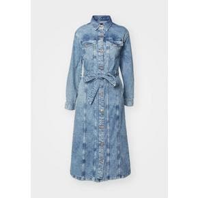 벨트 셔츠 원피스 GP021C0T3-Q11 MEDIUM WASH