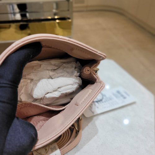 5816f53cdf582e444363.jpg
