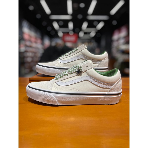 [시흥점] 남녀공용 스니커즈 올드스쿨 (마쉬멜로우)(VN000D6WBOM)