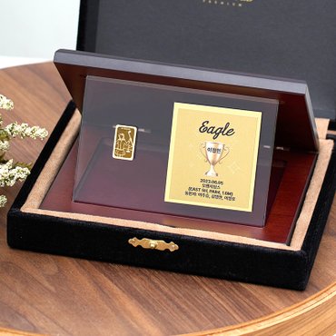 뽀르띠 순금 24K 1.875g 골프 골드바 크리스탈 플레이트 우드상패 GMX024