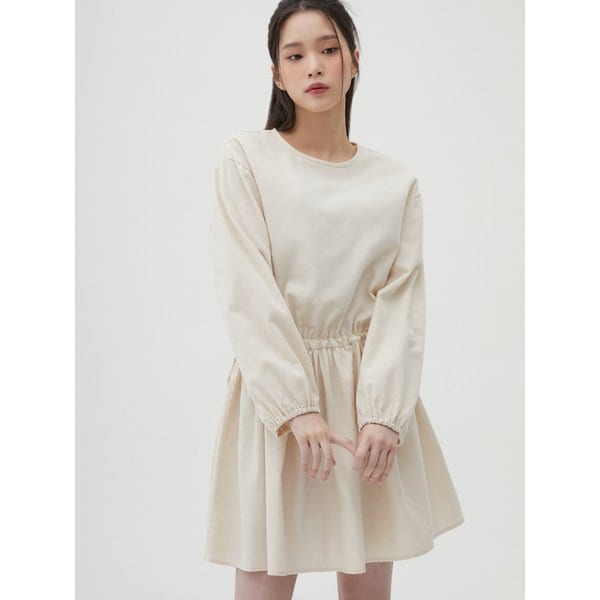 코튼 긴팔 라운드 주름 원피스 AQ1WO345