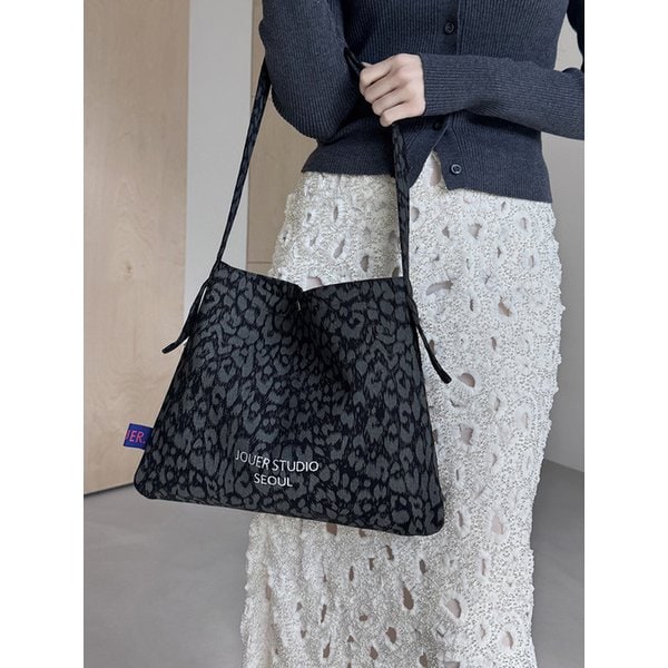 Canvas leopard mini bag. black