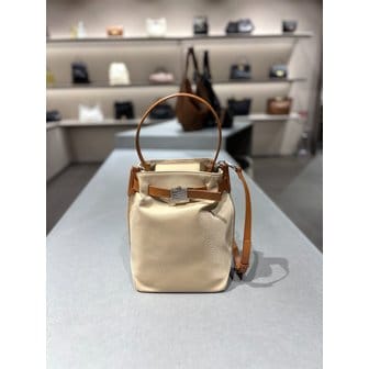 쿠론 [파주점] 노바 크로스백 23 나일론 (Nova Cross Nylon) RCBRX25112BEX