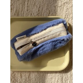 round pencilcase _ Fur Cosy blue