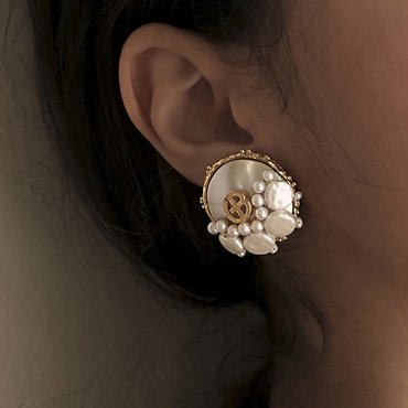 구베 BLOOMING LIGHTS EARRING
