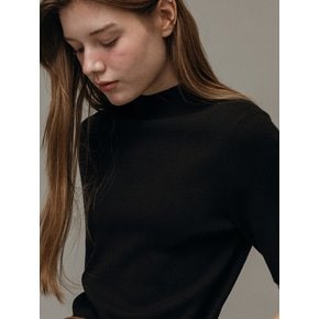 Minimal slim half neck knit