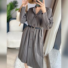 [PLEATS] 마일러 플리츠 코트