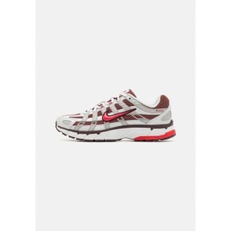 나이키 5106506 Nike P-6000 SC - Trainers summit white/fire red/dark pony/light iron ore/burgundy