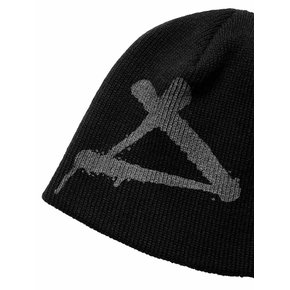 SIGNATURE KNIT BEANIE - BLACK