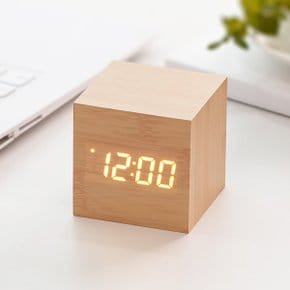 우드 정사각 무소음 LED 탁상 시계
