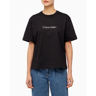 Calvin Klein Jeans 여성 릴렉스드 스탠다드로고 크루넥 반팔 티셔츠(40WH113리뉴얼)