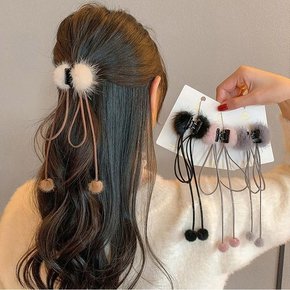 여성 연말 세련파티룩 헤어집게 폼폼 미니 머리 집게핀