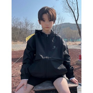 블랙야크키즈 지금부터 여름까지 입는 솔리드 바람막이점퍼 블랙야크키즈 메디자켓