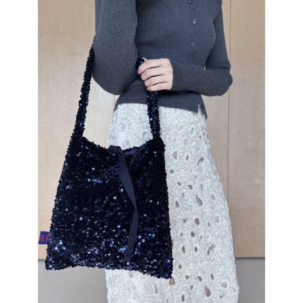 Janne spangle padding mini bag. navy
