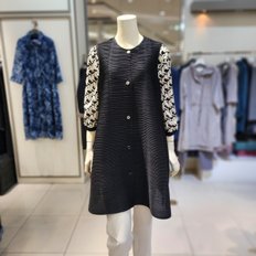 조순희 고급스럽고 세련된 주름 베스트 FNMV803BK