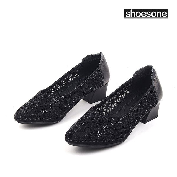 [슈즈원] 안정적인 착화감과 시원한 메시소재의 여성 여름 구두 셀레나