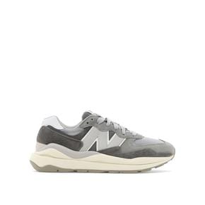 22FW 뉴발란스 스니커즈 M5740PSGMARBLEHEAD GREY Grey